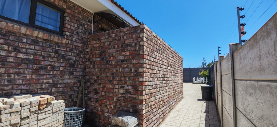 2 Bedroom Property for Sale in Dana Bay Western Cape